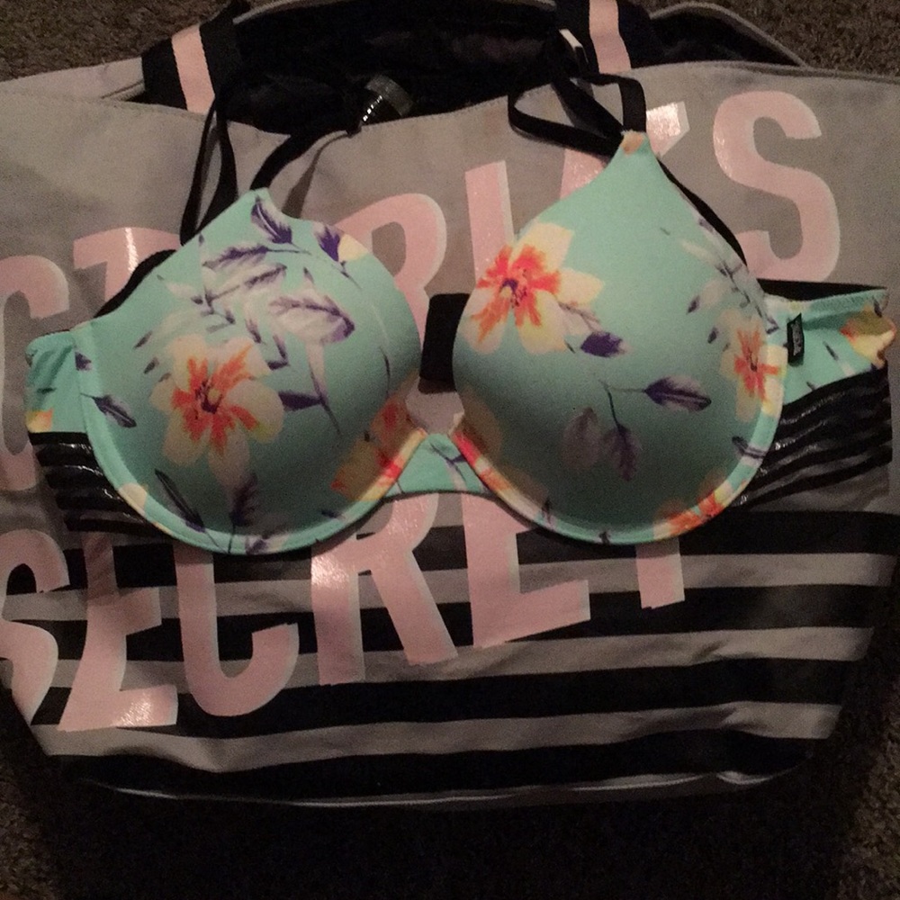 Brand new  pink Victoria Secret bra  36 B